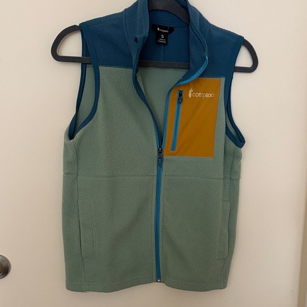 Cotopaxi ColorBlock Vest